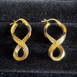 Elegant Gold Infinity Hoop Earrings